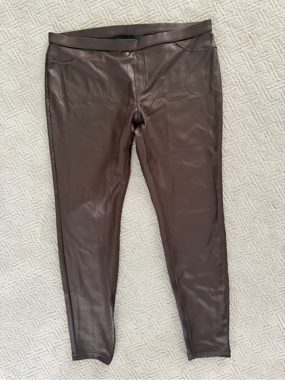 HUE Faux Leather Ponte Leggings - Dark Brown